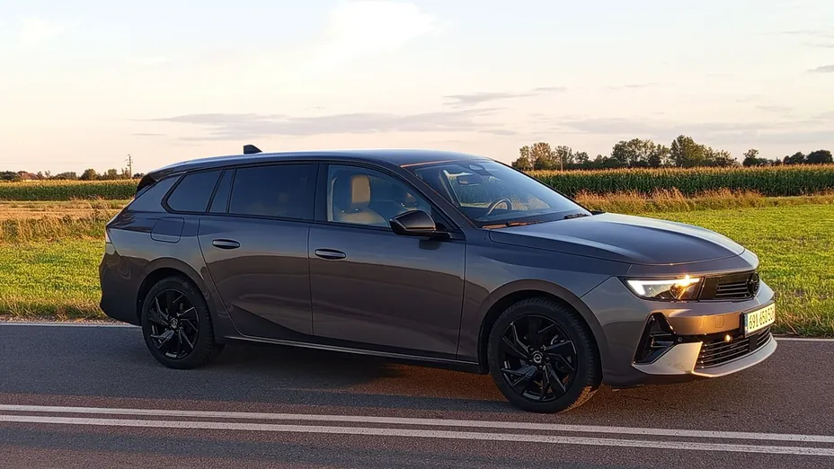 OPEL Astra -