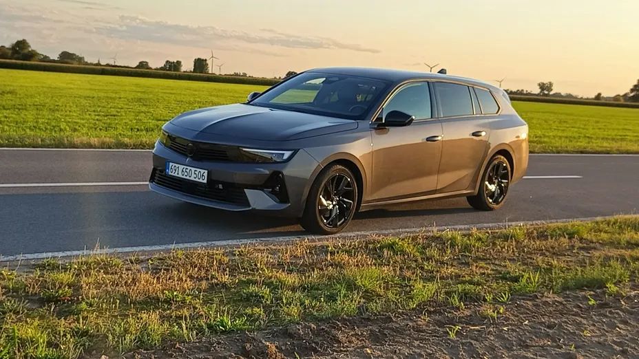 OPEL Astra -