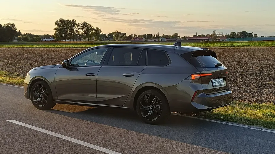 OPEL Astra -