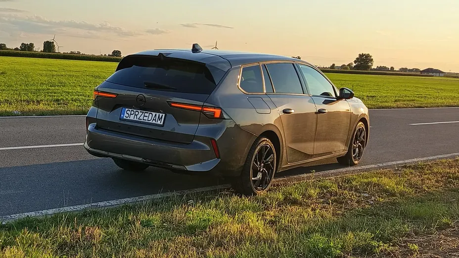 OPEL Astra -