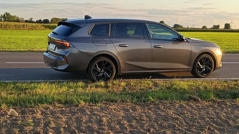 OPEL Astra -