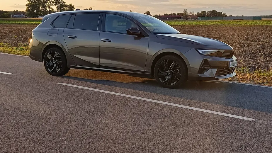 OPEL Astra -