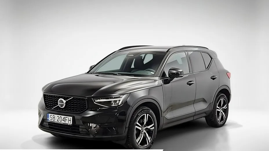 VOLVO XC40 -