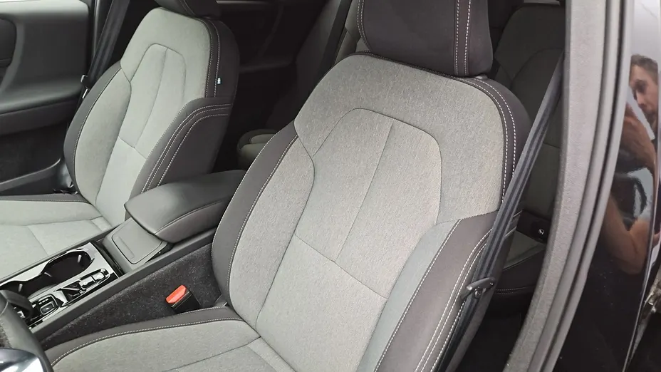 VOLVO XC40 -