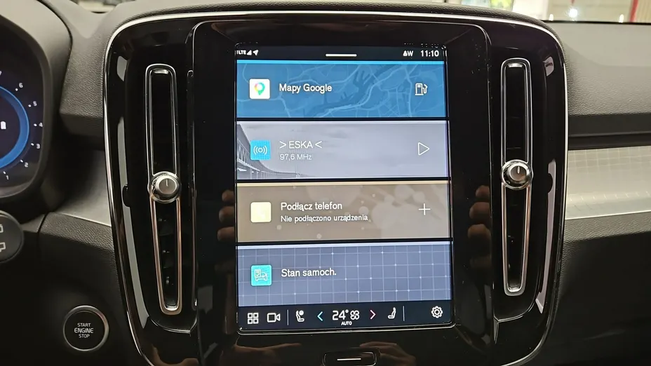 VOLVO XC40 -