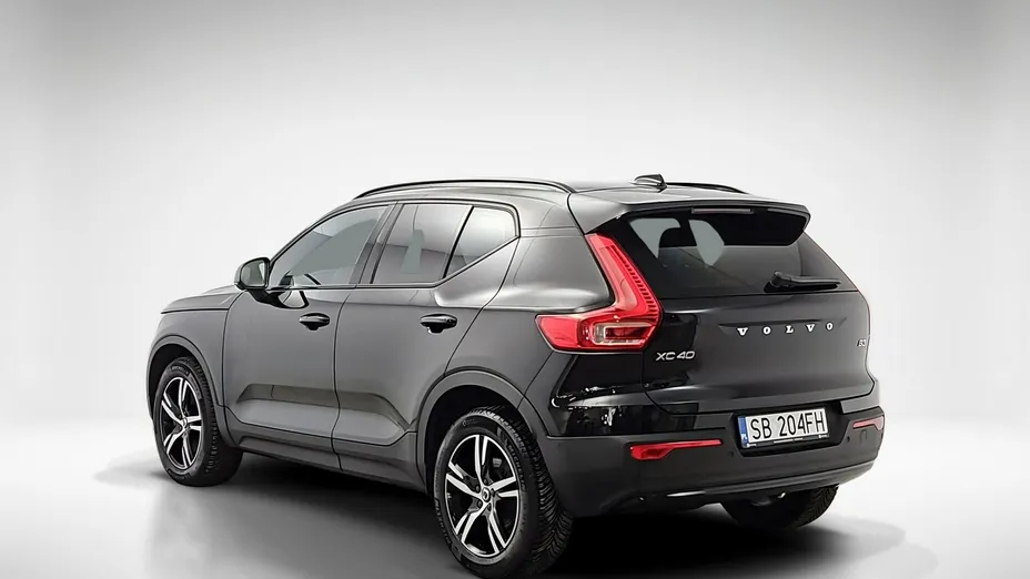 VOLVO XC40 -