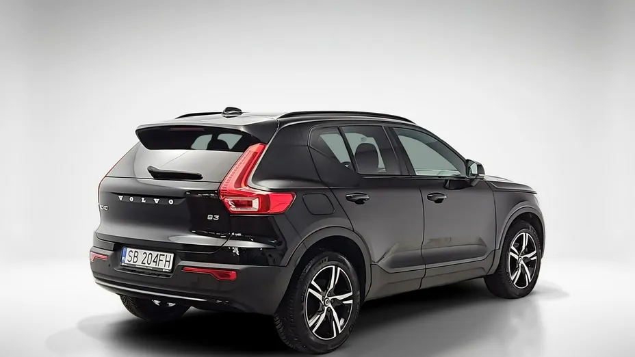 VOLVO XC40 -