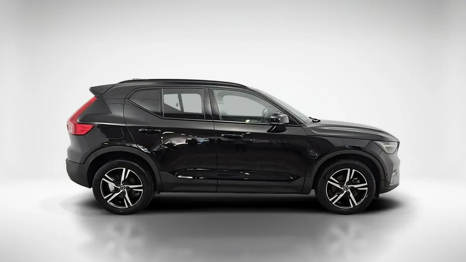 VOLVO XC40 -