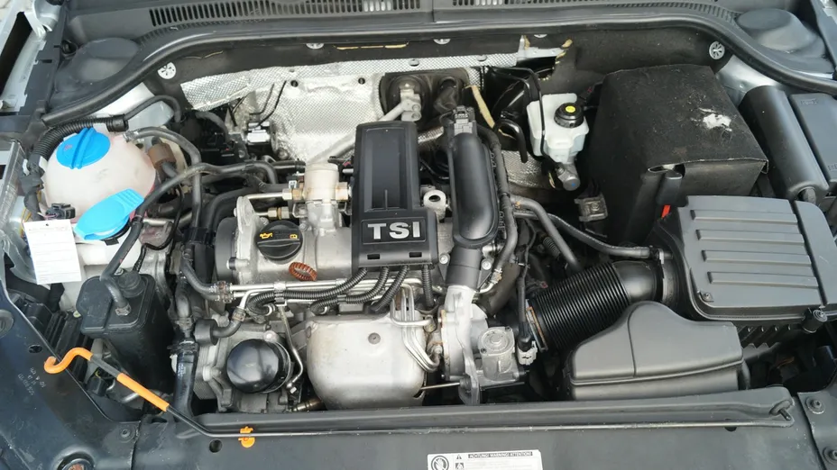 VOLKSWAGEN Jetta -