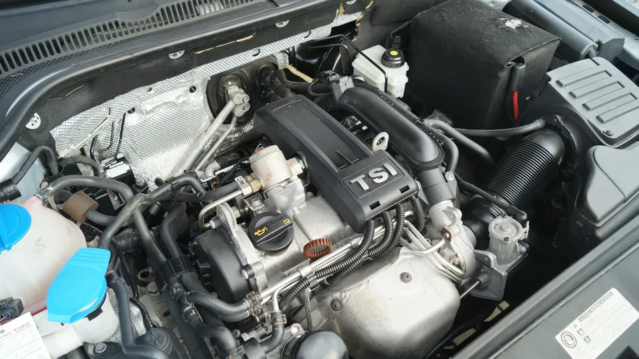 VOLKSWAGEN Jetta -