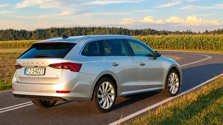 SKODA Octavia -