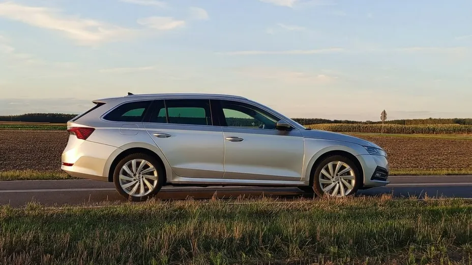 SKODA Octavia -