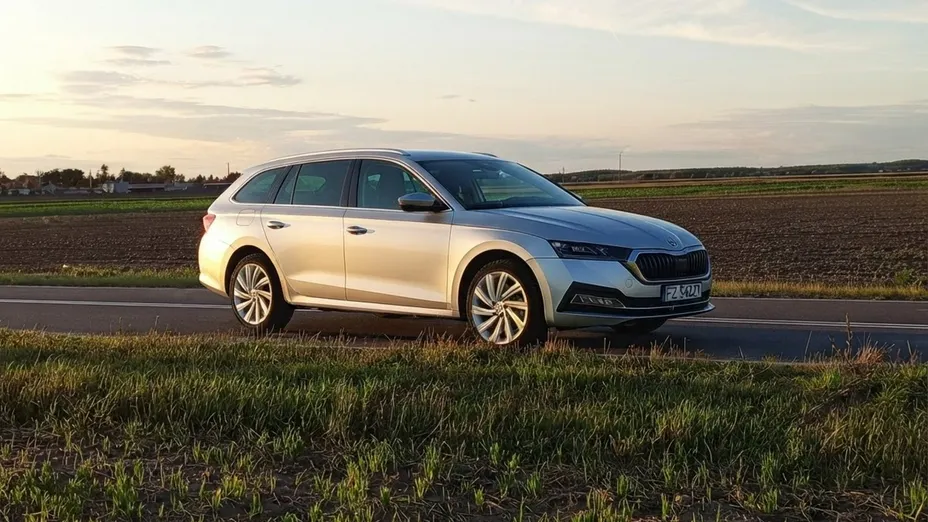 SKODA Octavia -