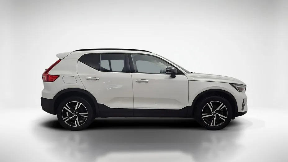 VOLVO XC40 -