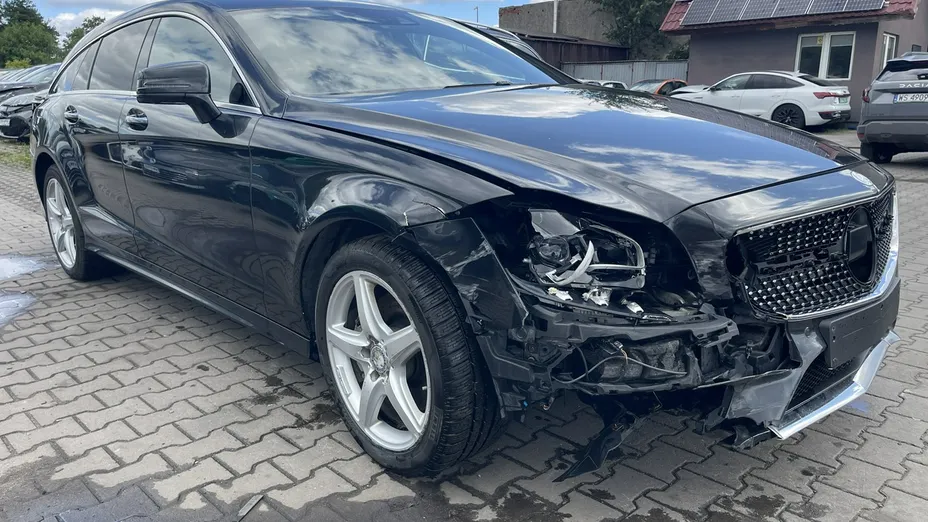 MERCEDES-BENZ CLS -