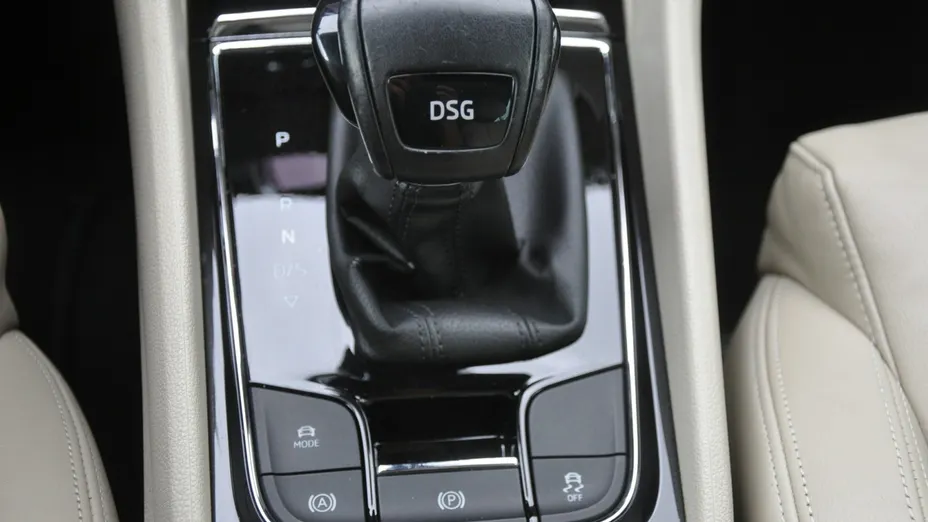 SKODA Karoq -
