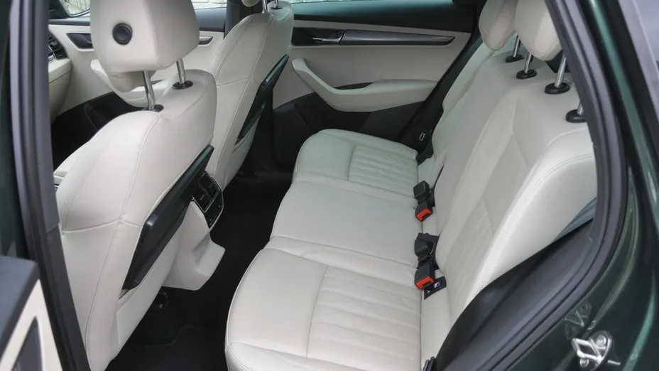 SKODA Karoq -