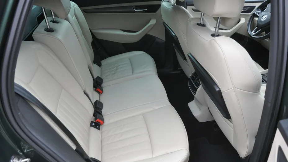 SKODA Karoq -