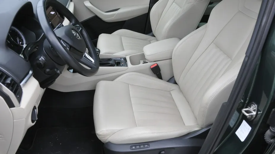 SKODA Karoq -