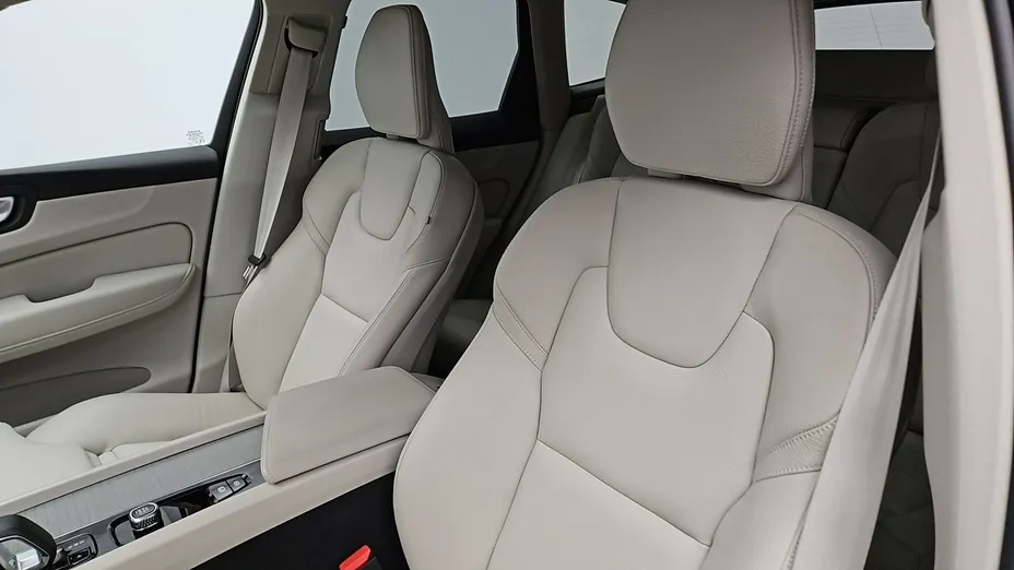 VOLVO XC60 -