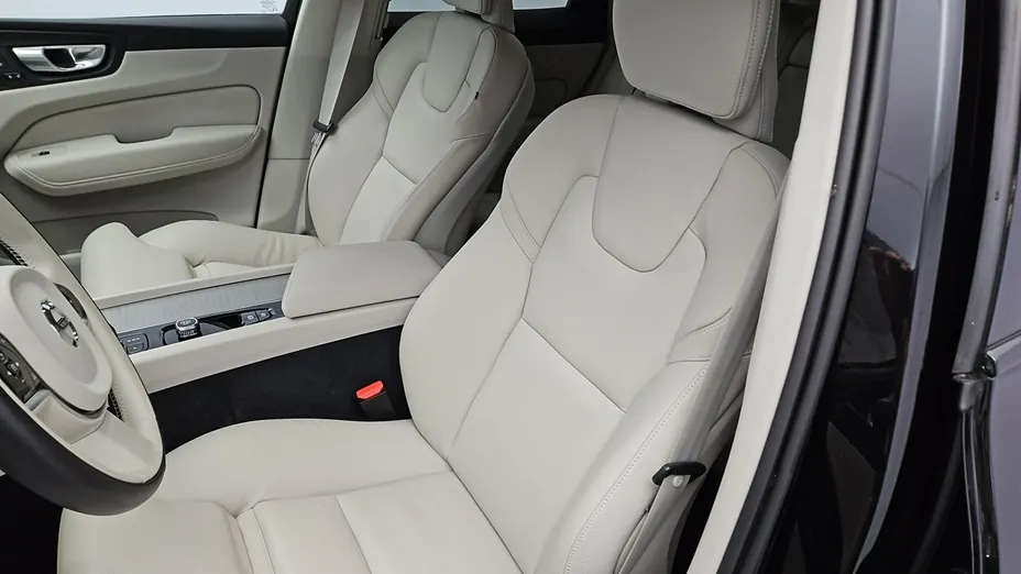 VOLVO XC60 -