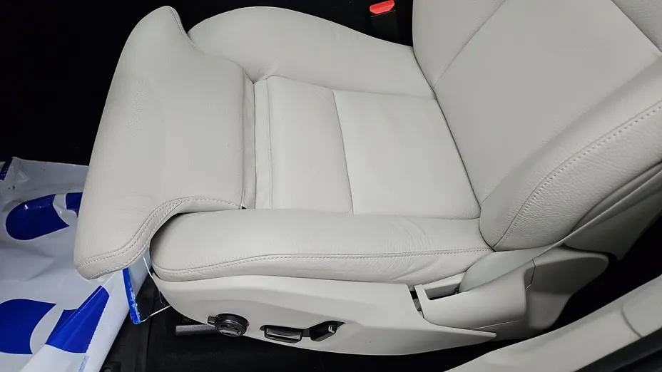 VOLVO XC60 -