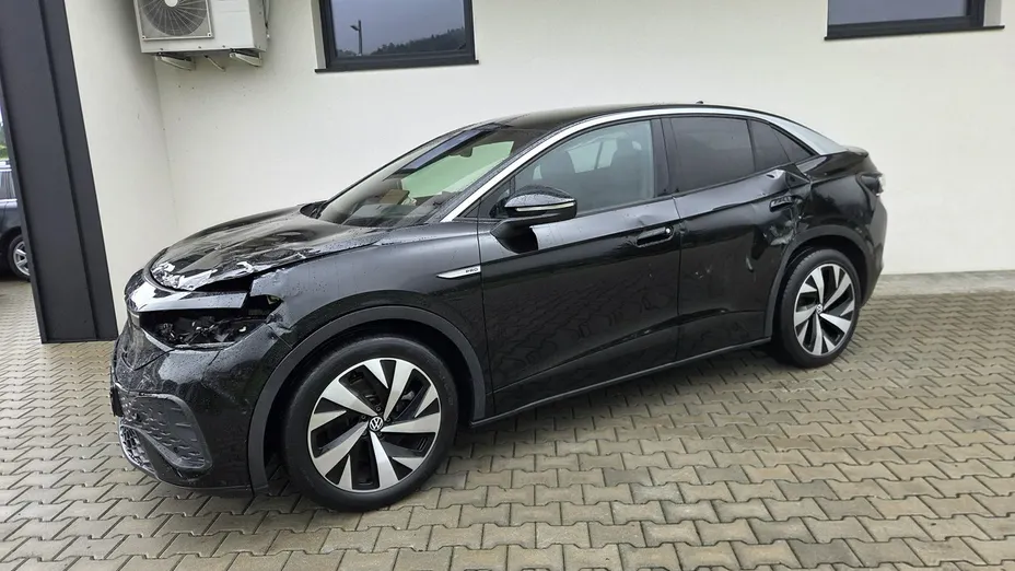 VOLKSWAGEN ID.5 -