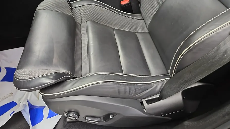 VOLVO XC60 -
