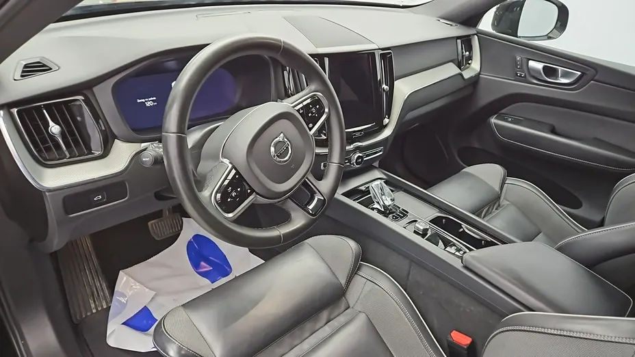 VOLVO XC60 -