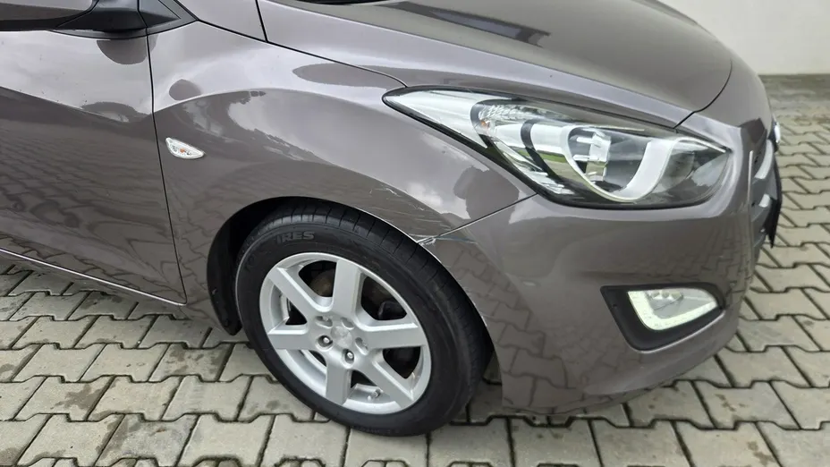 HYUNDAI i30 -