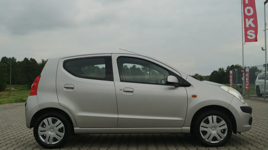 NISSAN Pixo -