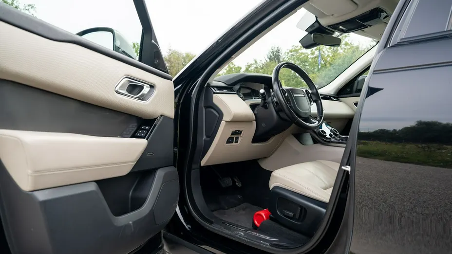 LAND ROVER Range Rover Velar -