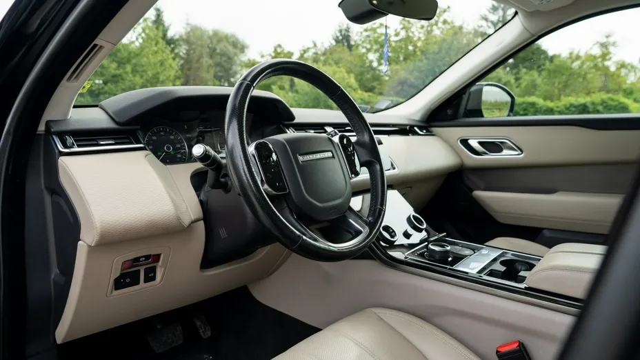 LAND ROVER Range Rover Velar -