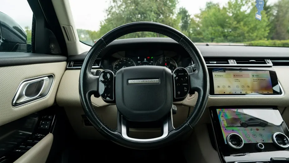 LAND ROVER Range Rover Velar -