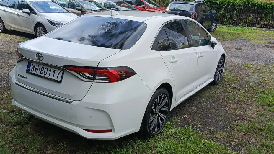 TOYOTA Corolla -