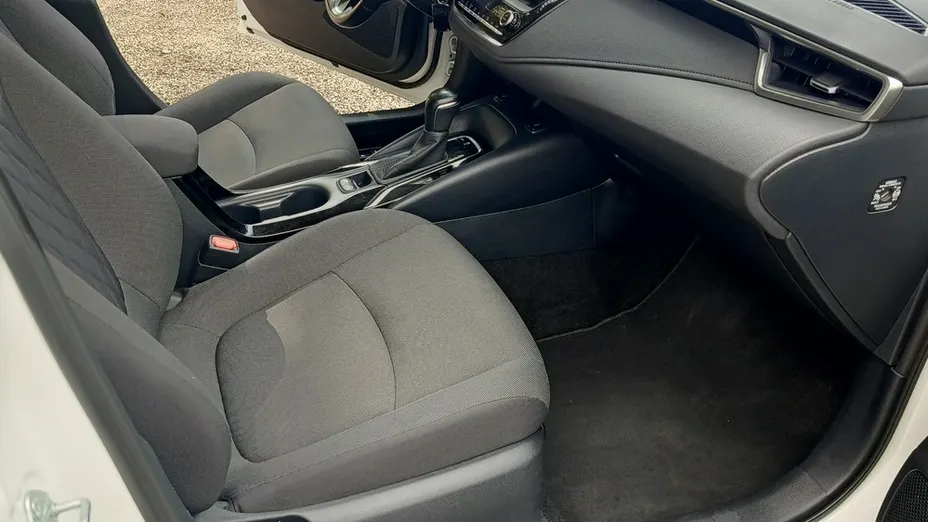 TOYOTA Corolla -