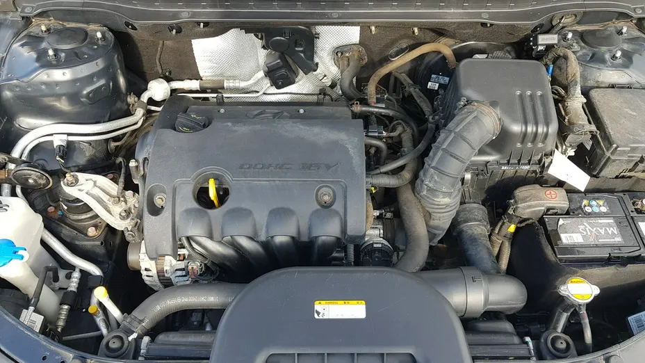 HYUNDAI i30 -