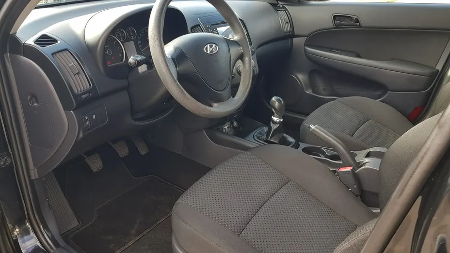 HYUNDAI i30 -