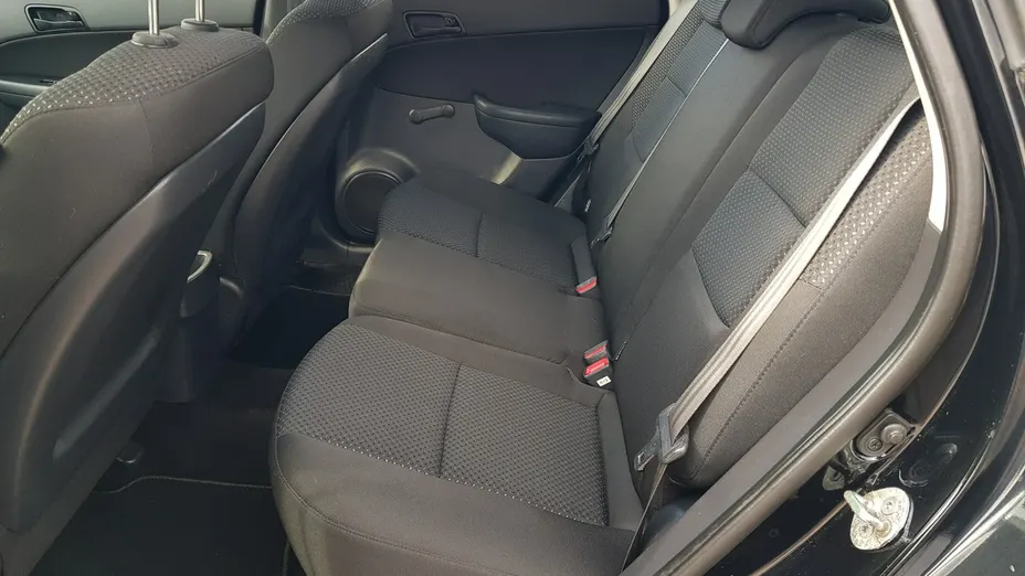HYUNDAI i30 -