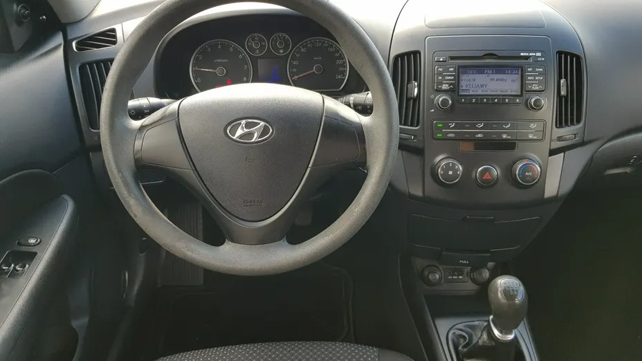 HYUNDAI i30 -