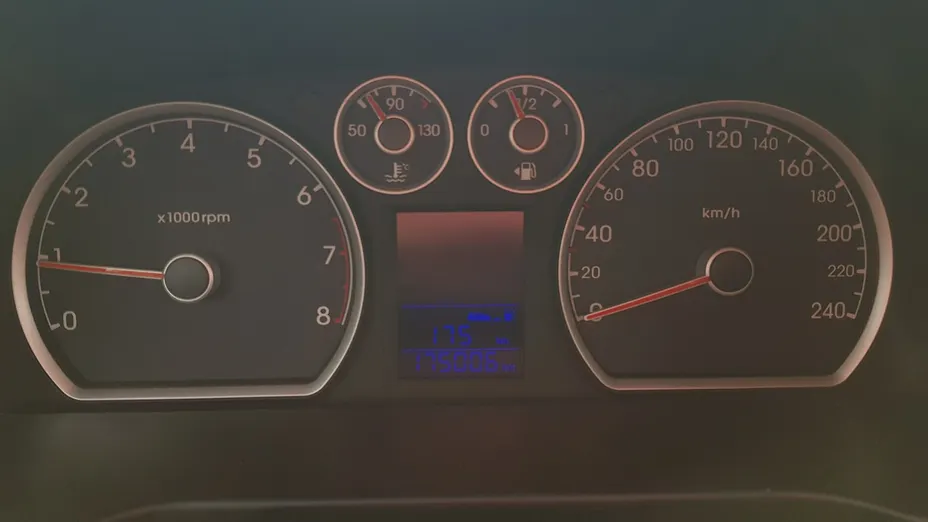 HYUNDAI i30 -