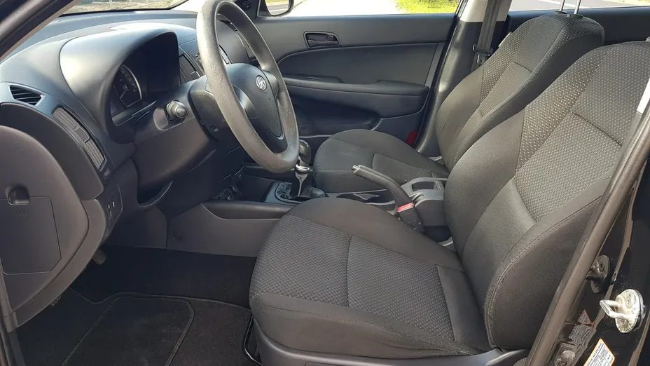 HYUNDAI i30 -
