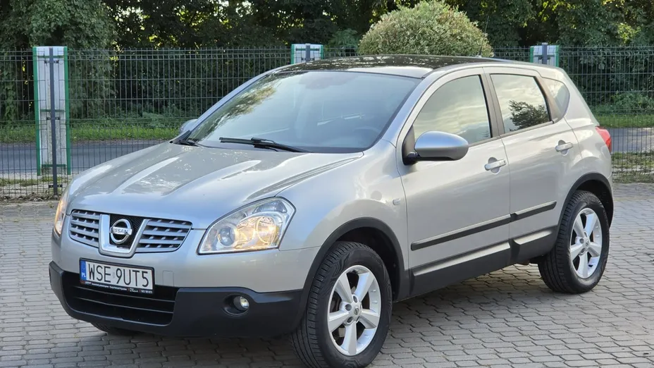NISSAN Qashqai -