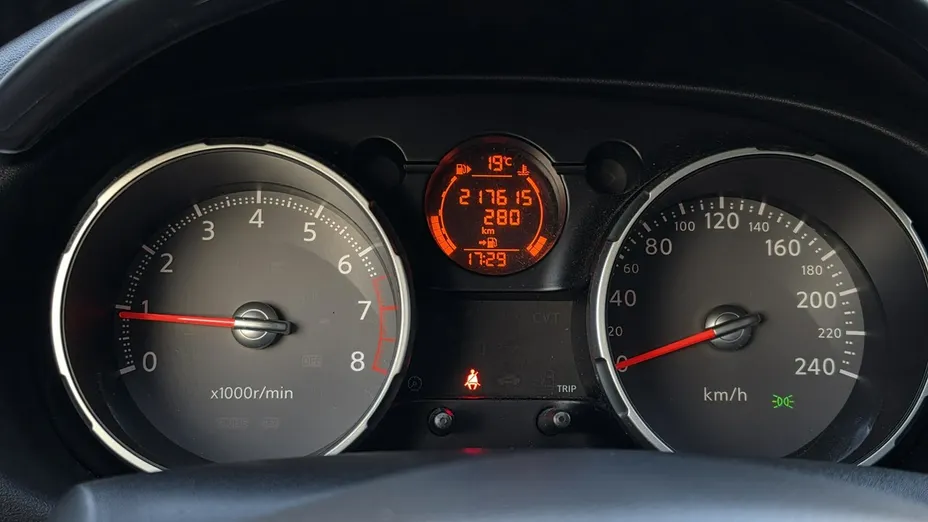 NISSAN Qashqai -