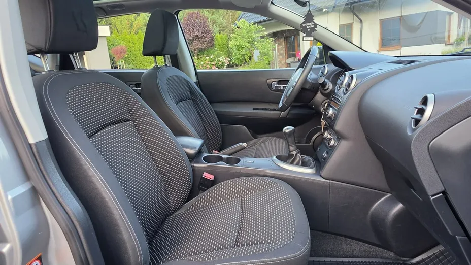 NISSAN Qashqai -