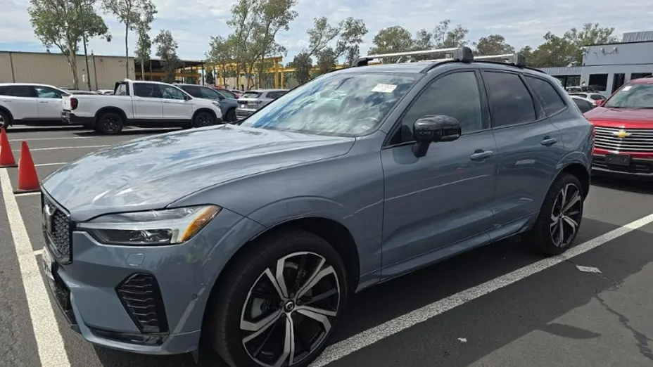 VOLVO XC60 -