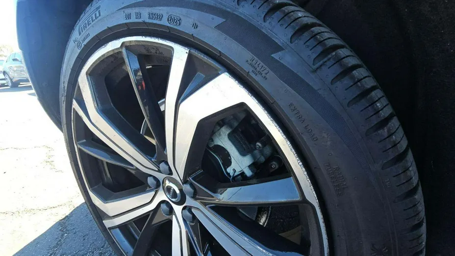 VOLVO XC60 -