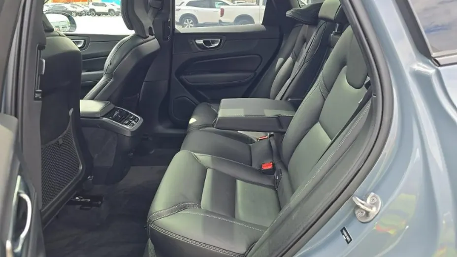 VOLVO XC60 -