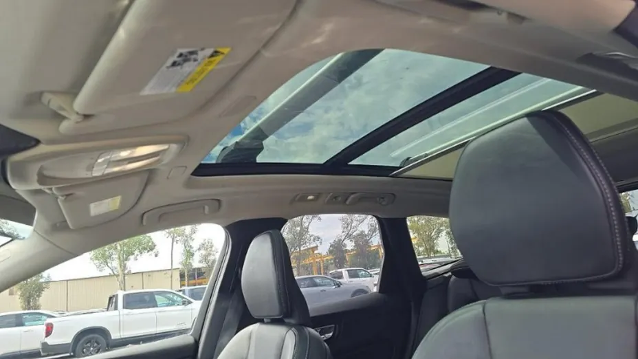 VOLVO XC60 -
