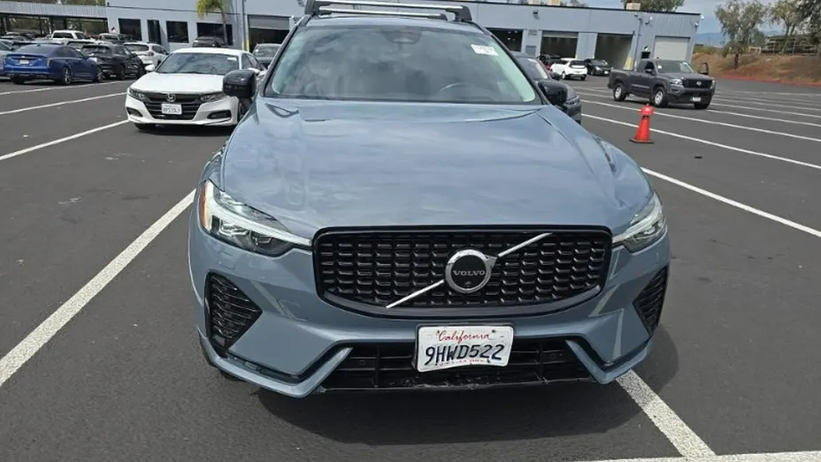 VOLVO XC60 -